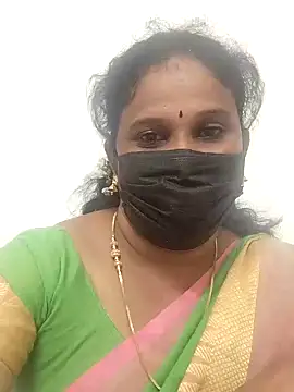 Snapshot of Tamil_Aathira chatting on 03.11.25 Tamil Aathira online show from 03.11.25