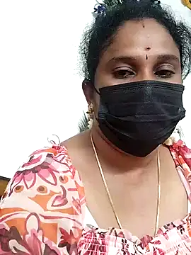 Snapshot of Tamil_Aathira chatting on 09.18.25 Tamil Aathira online show from 09.18.25