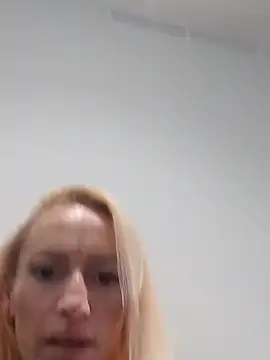 Snapshot of Malessia12 chatting on 01.22.25 Malessia12 online show from 01.22.25