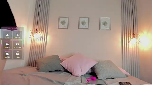 Snapshot of redvelvet__7 chatting on 02.11.25 redvelvet  7 online show from 02.11.25