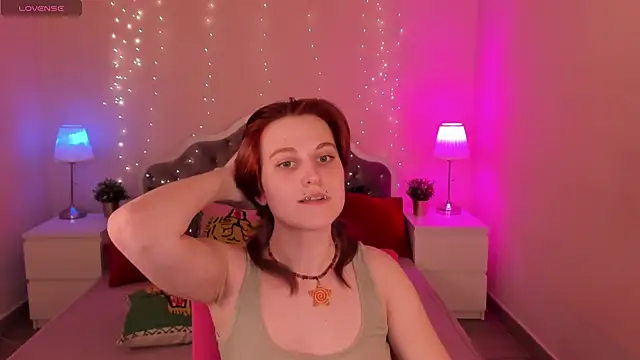 Snapshot of Jiffyyo chatting on 01.31.25 Jiffyyo online show from 01.31.25