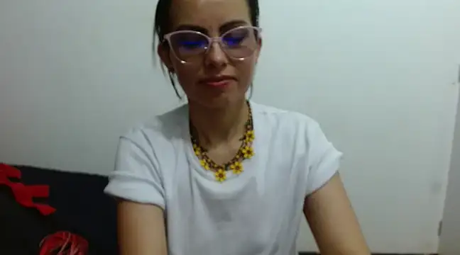 Snapshot of ShairaMarss chatting on 01.22.25 ShairaMarss online show from 01.22.25