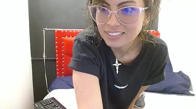 Snapshot of ShairaMarss chatting on 01.31.25 ShairaMarss online show from 01.31.25