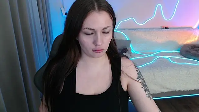 Snapshot of Ollie_James chatting on 09.12.25 Ollie James online show from 09.12.25