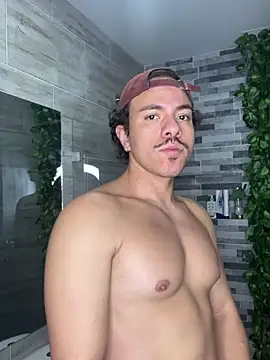 Snapshot of ttylloserxxx chatting on 01.22.25 ttylloserxxx online show from 01.22.25