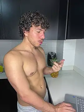 Snapshot of ttylloserxxx chatting on 02.07.25 ttylloserxxx online show from 02.07.25