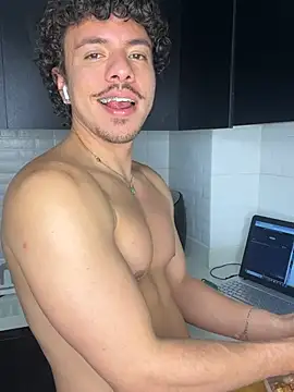 Snapshot of ttylloserxxx chatting on 02.10.25 ttylloserxxx online show from 02.10.25