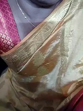 Snapshot of laxmitelugu78 chatting on 09.29.25 laxmitelugu78 online show from 09.29.25