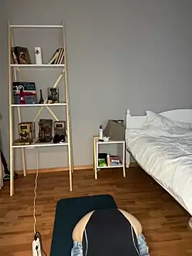 Snapshot of bunnythetailor chatting on 02.14.25 bunnythetailor online show from 02.14.25