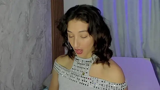 Snapshot of vicky__skinny_1 chatting on 09.25.25 vicky  skinny 1 online show from 09.25.25