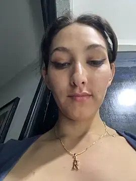 Snapshot of vicky__skinny_1 chatting on 10.02.25 vicky  skinny 1 online show from 10.02.25