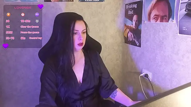 JacquelineElle online show from 10.23.25