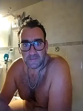 Snapshot of Hardasanut chatting on 10.07.25 Hardasanut online show from 10.07.25