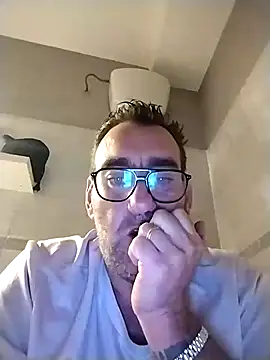 Snapshot of Hardasanut chatting on 10.09.25 Hardasanut online show from 10.09.25