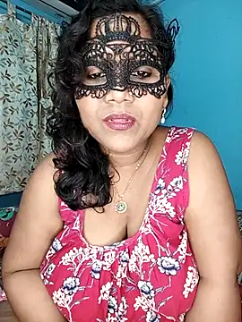 Snapshot of straightthing chatting on 10.10.25 straightthing online show from 10.10.25