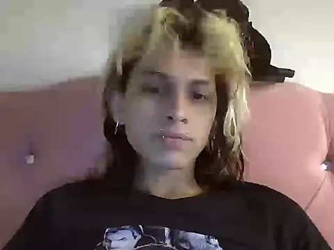 Olivia7u7 online show from 10.15.25