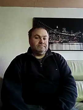 Snapshot of Pourleplasirs chatting on 03.01.25 Pourleplasirs online show from 03.01.25