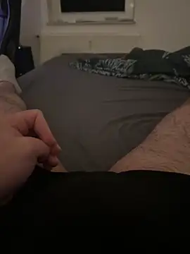 Snapshot of Mo_2003 chatting on 02.21.25 Mo 2003 online show from 02.21.25