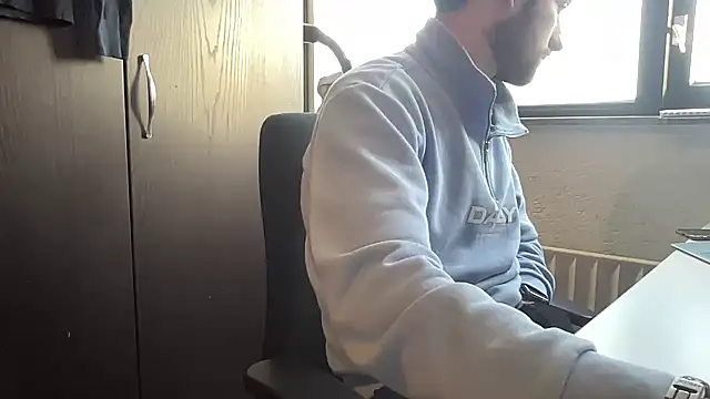 Snapshot of bullyboyy chatting on 02.03.25 bullyboyy online show from 02.03.25