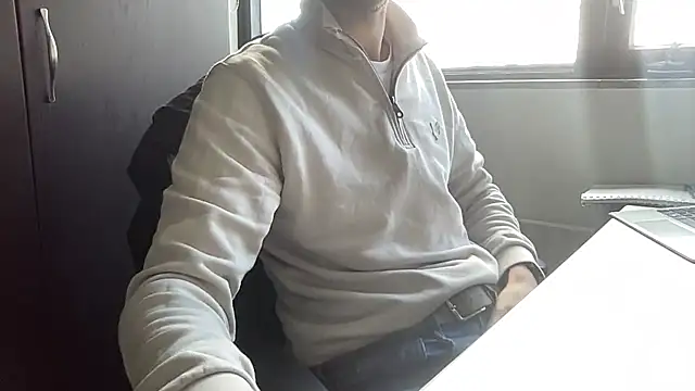 Snapshot of bullyboyy chatting on 02.26.25 bullyboyy online show from 02.26.25