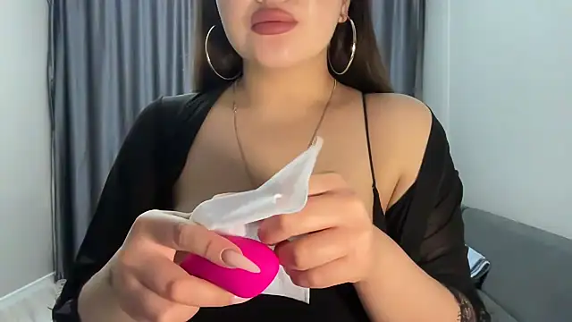 Snapshot of anora_sunny chatting on 03.02.25 anora sunny online show from 03.02.25