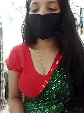 Snapshot of saaniya chatting on 02.28.25 saaniya online show from 02.28.25