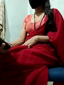 Snapshot of saaniya chatting on 03.08.25 saaniya online show from 03.08.25