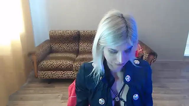 Snapshot of SexyBeatriice chatting on 02.17.25 SexyBeatriice online show from 02.17.25