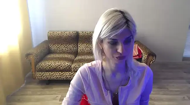 Snapshot of SexyBeatriice chatting on 03.14.25 SexyBeatriice online show from 03.14.25