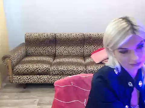 Snapshot of SexyBeatriice chatting on 10.16.25 SexyBeatriice online show from 10.16.25