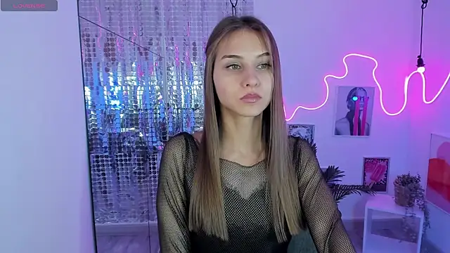 Snapshot of CharmBianca chatting on 02.14.25 CharmBianca online show from 02.14.25