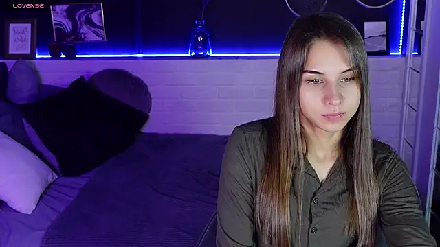 Snapshot of CharmBianca chatting on 02.19.25 CharmBianca online show from 02.19.25