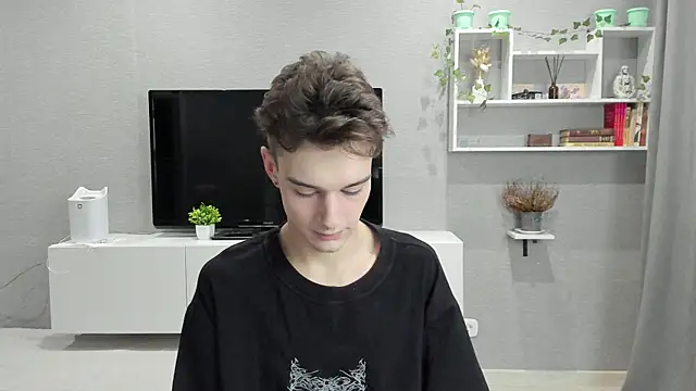 Snapshot of avegothy- chatting on 02.06.25 avegothy- online show from 02.06.25