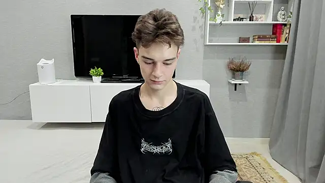 Snapshot of avegothy- chatting on 02.07.25 avegothy- online show from 02.07.25