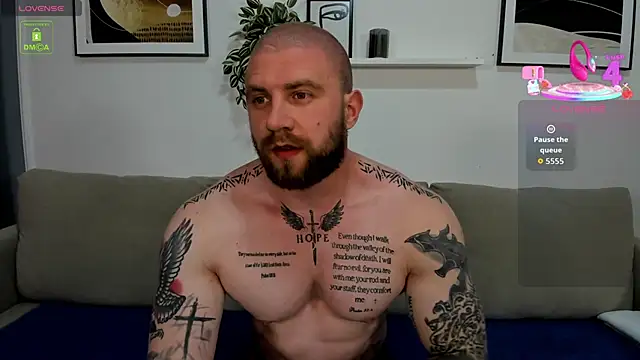 Snapshot of Gerard_Finbar chatting on 09.27.25 Gerard Finbar online show from 09.27.25