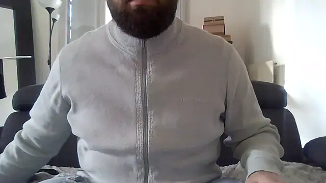 Snapshot of Zer_oki chatting on 11.08.25 Zer oki online show from 11.08.25