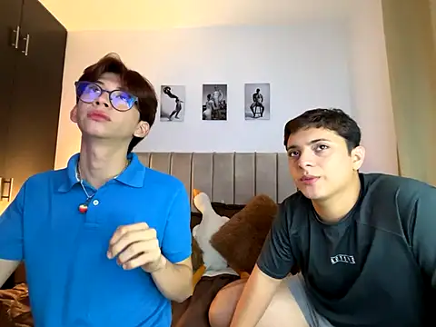 Snapshot of jacob_and_sam chatting on 09.26.25 jacob and sam online show from 09.26.25