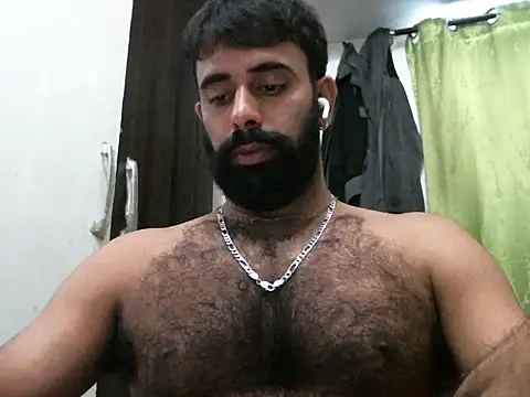 Snapshot of indianhairybull chatting on 09.21.25 indianhairybull online show from 09.21.25