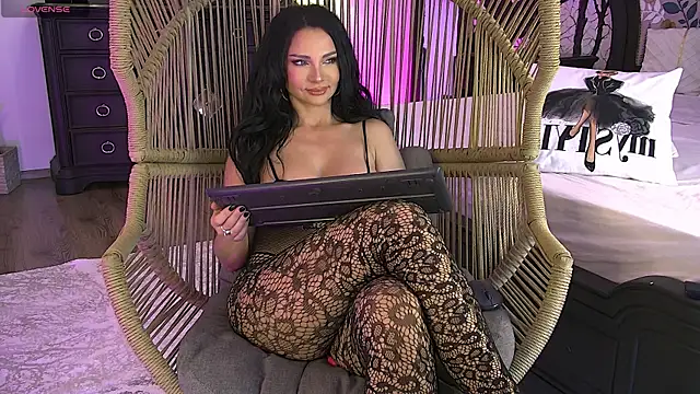 Snapshot of Amber_Luna chatting on 03.13.25 Amber Luna online show from 03.13.25