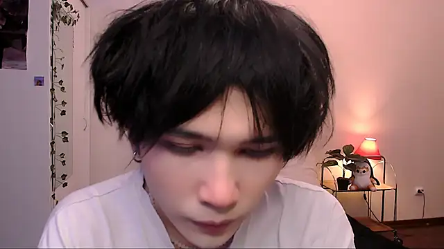 Snapshot of rennnuts chatting on 09.13.25 rennnuts online show from 09.13.25