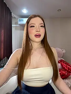 Snapshot of JessRoal chatting on 02.21.25 JessRoal online show from 02.21.25