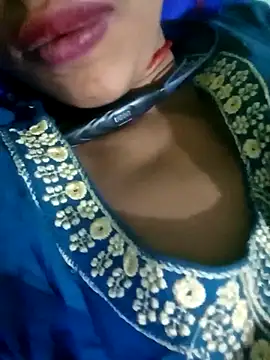 Snapshot of Miss_triha chatting on 10.31.25 Miss triha online show from 10.31.25