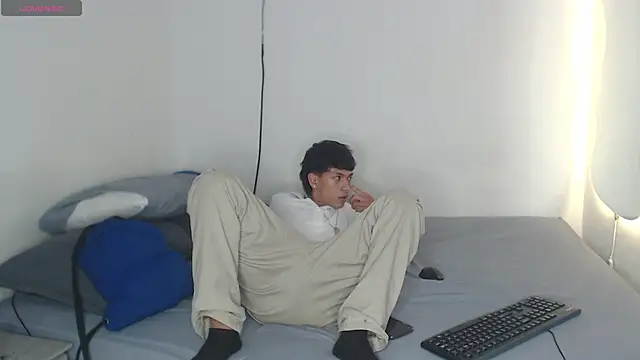 Snapshot of the_murderer chatting on 03.22.25 the murderer online show from 03.22.25