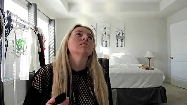 Snapshot of kaliii_jones chatting on 03.19.25 kaliii jones online show from 03.19.25