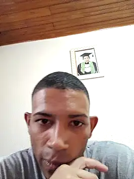 Snapshot of Mineirinho043 chatting on 02.09.25 Mineirinho043 online show from 02.09.25