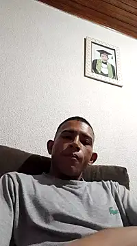 Snapshot of Mineirinho043 chatting on 02.09.25 Mineirinho043 online show from 02.09.25