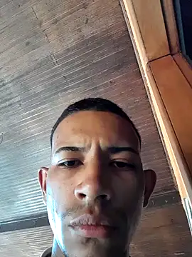 Snapshot of Mineirinho043 chatting on 02.21.25 Mineirinho043 online show from 02.21.25