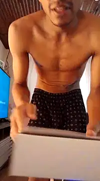 Snapshot of Mineirinho043 chatting on 02.26.25 Mineirinho043 online show from 02.26.25