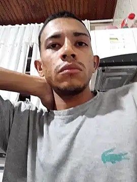 Snapshot of Mineirinho043 chatting on 02.27.25 Mineirinho043 online show from 02.27.25