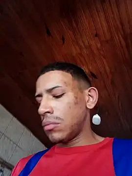 Snapshot of Mineirinho043 chatting on 03.01.25 Mineirinho043 online show from 03.01.25